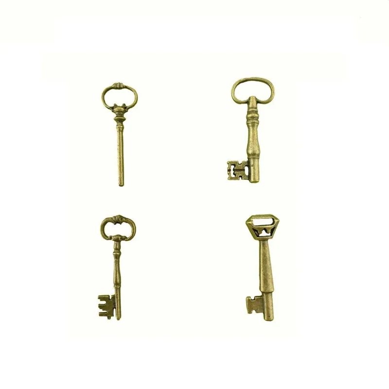 4 piece vintage key alloy pendants